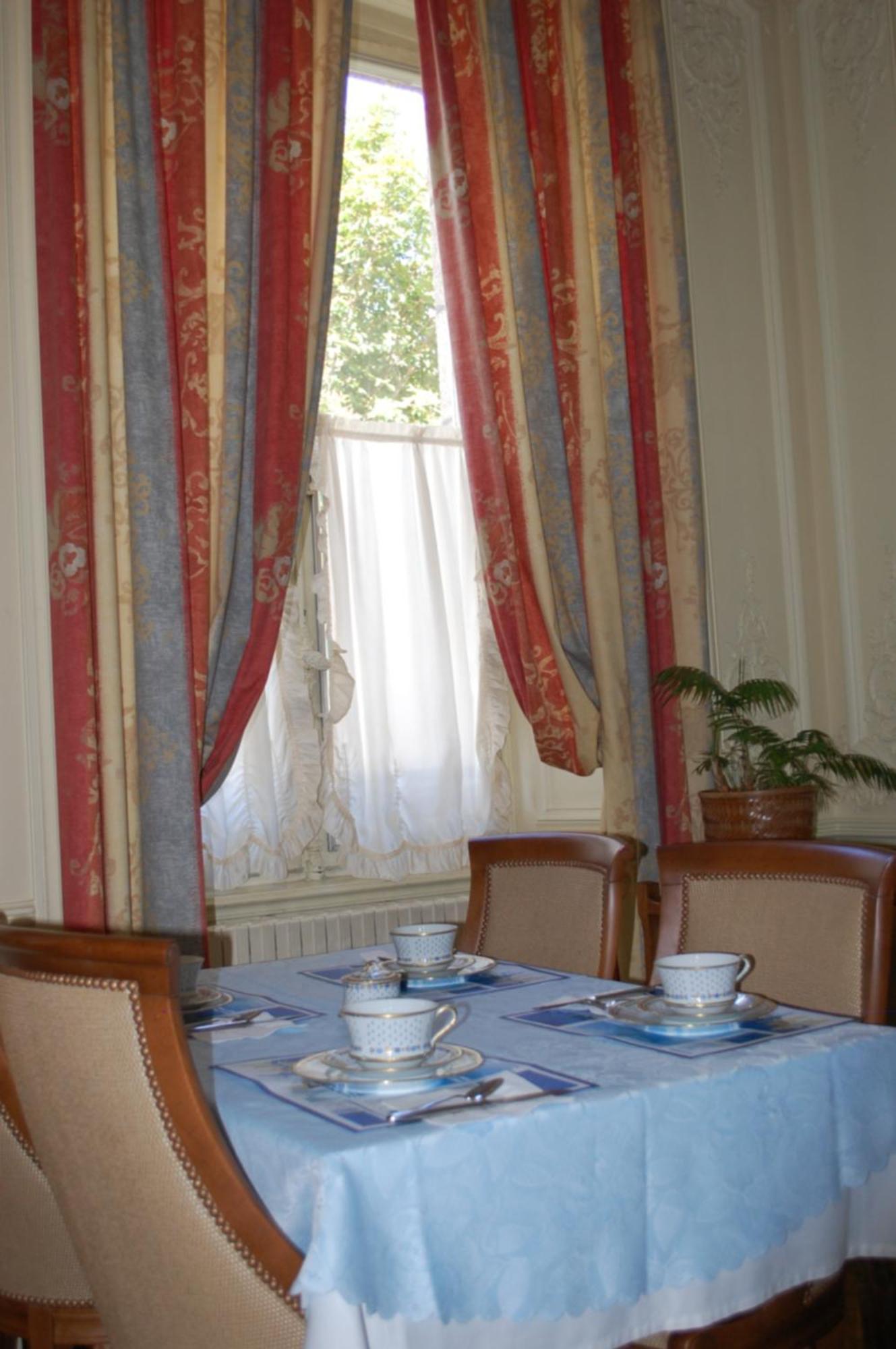 Logis Hotel L'Europe Pontivy Esterno foto